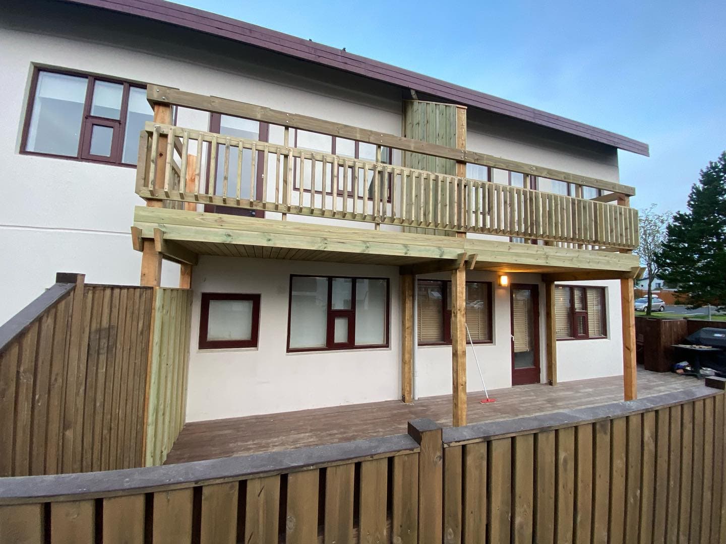 Pallasmíði og verönd